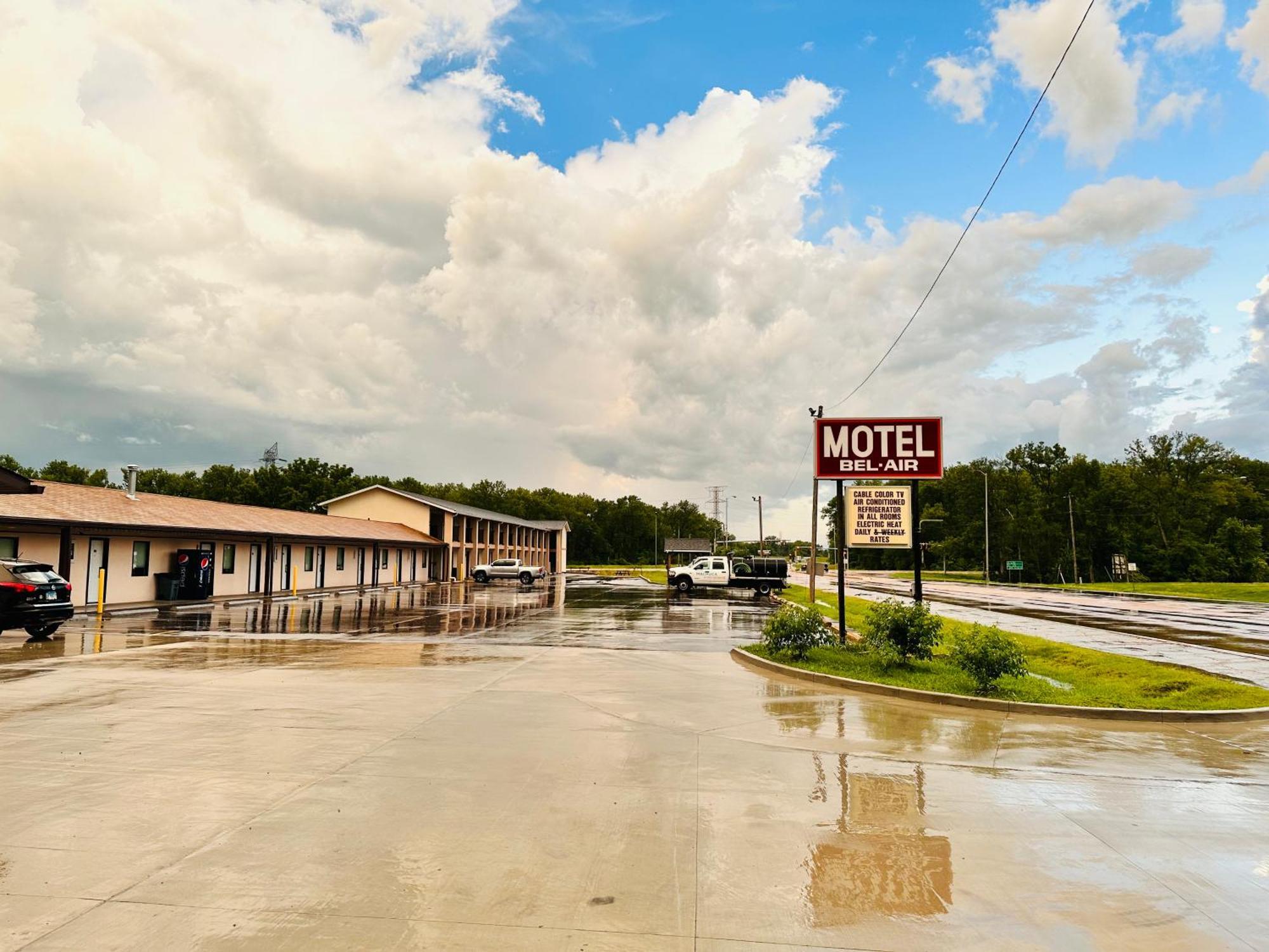 Bel Air Motel Wood River Екстериор снимка